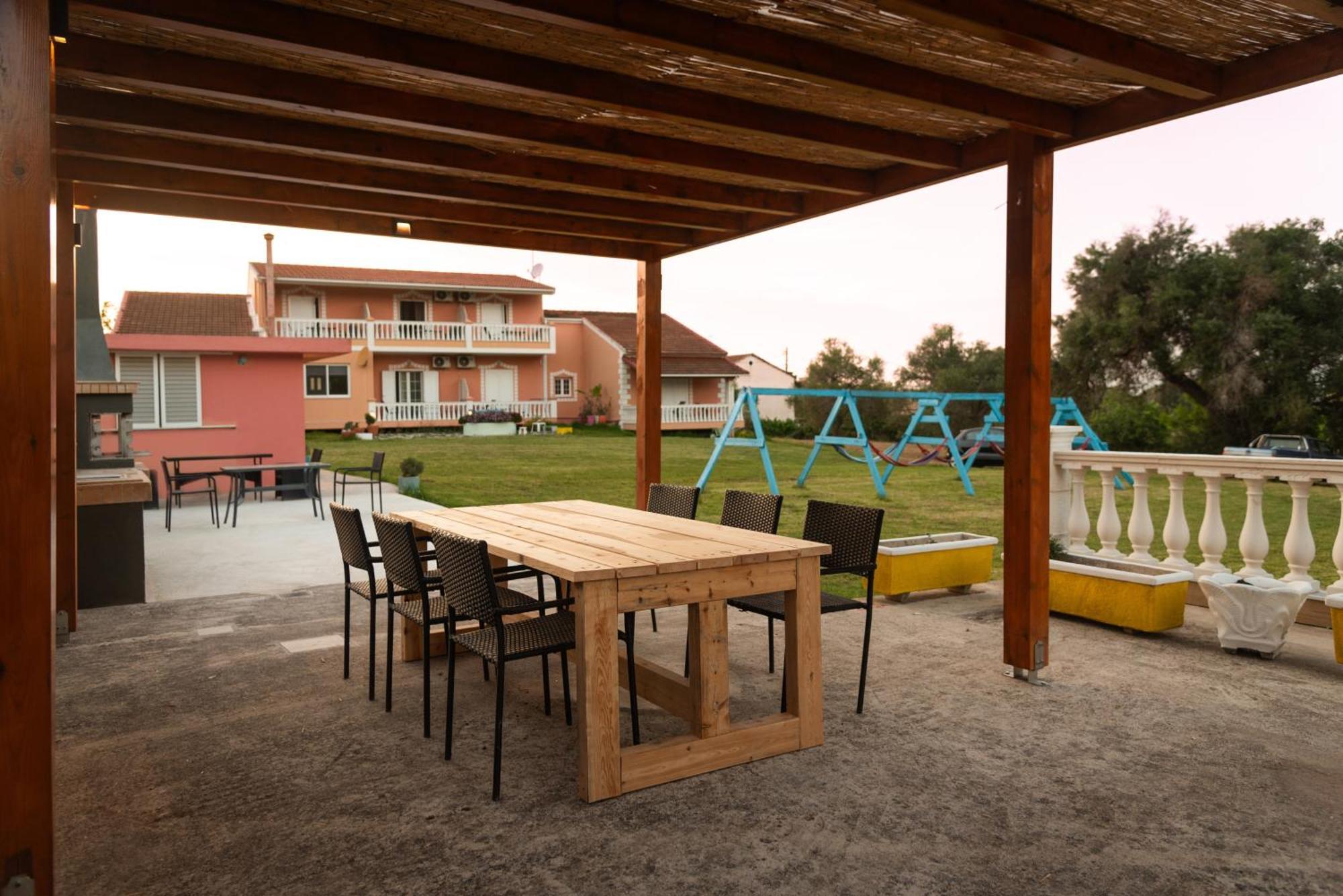 Riposo Studios & Apartments Kávos Esterno foto